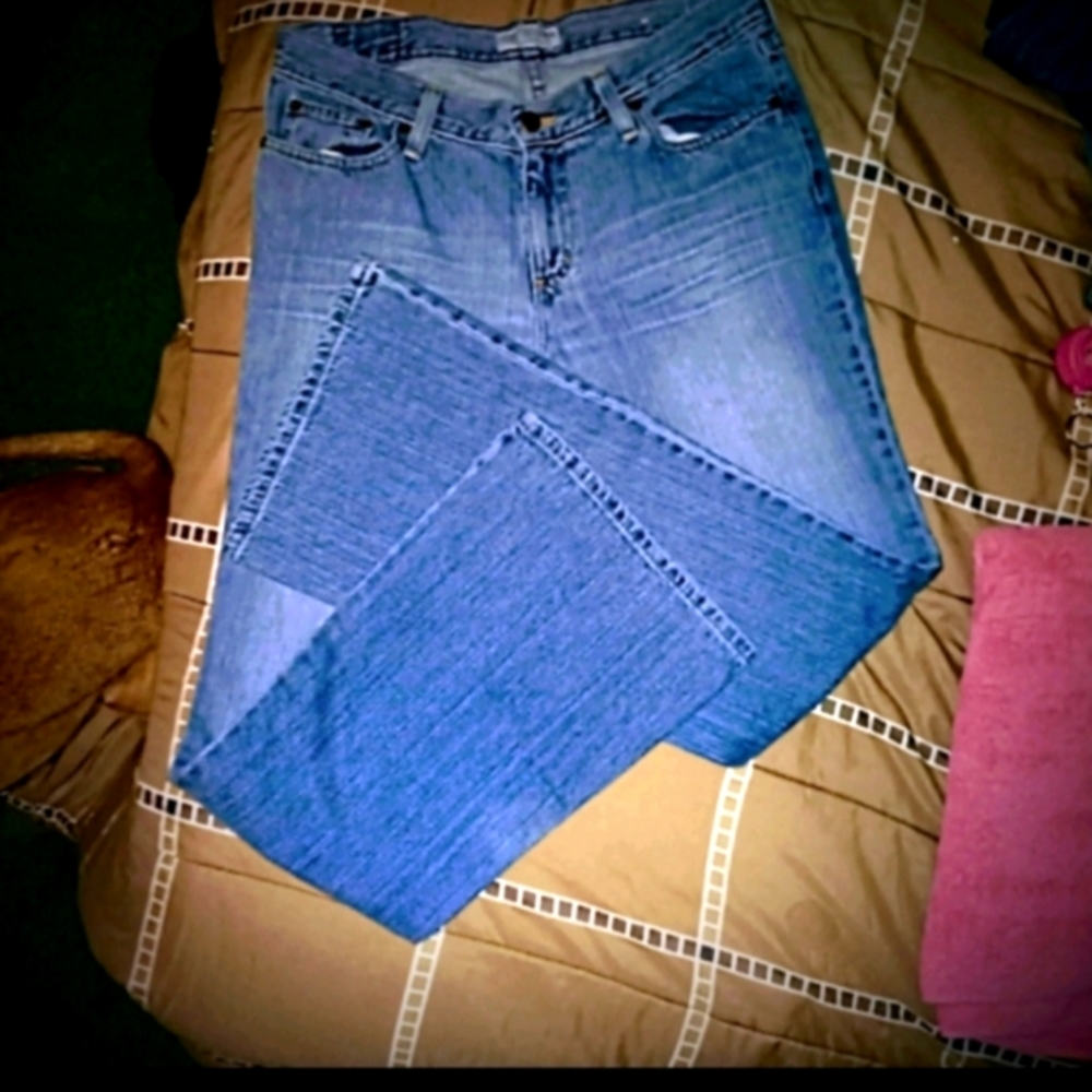 American Eagle "Hipster Fit" flare Jeans!!!!